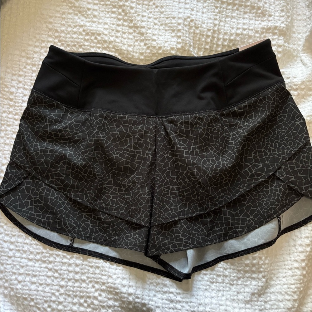 NWT Calia by Carrie Underwood Black Patterned Women's Shorts